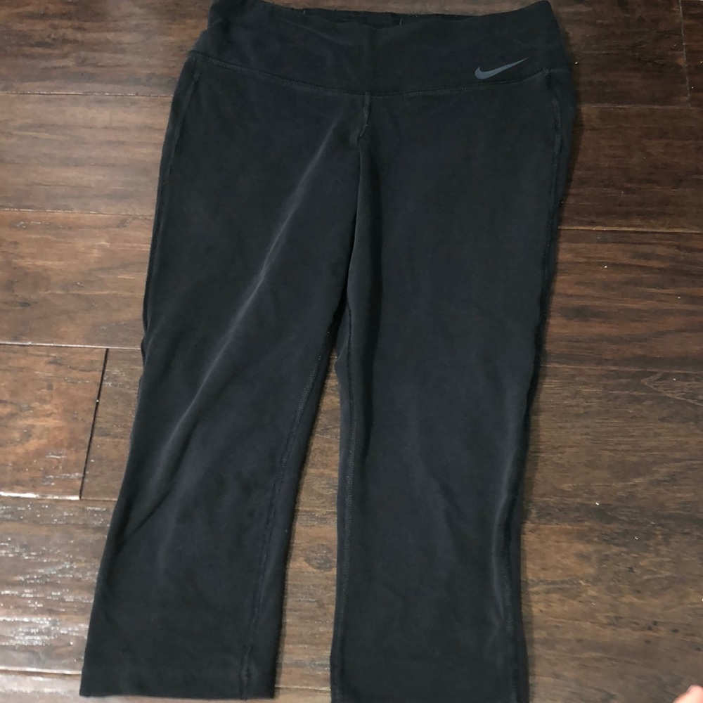 Nike leggings. capri
